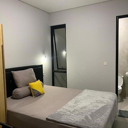 Hotel Cozy Puri Giacarta Esterno foto