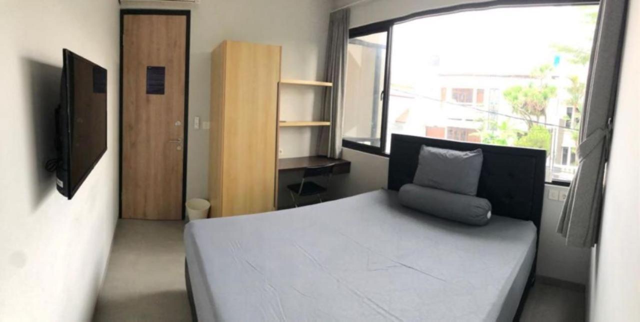 Hotel Cozy Puri Giacarta Esterno foto