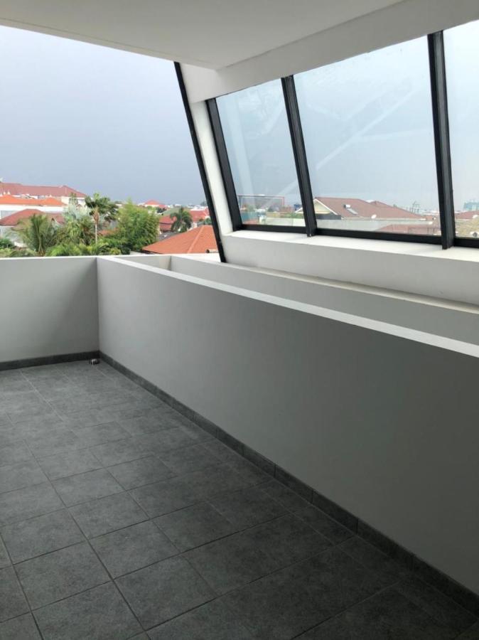 Hotel Cozy Puri Giacarta Esterno foto